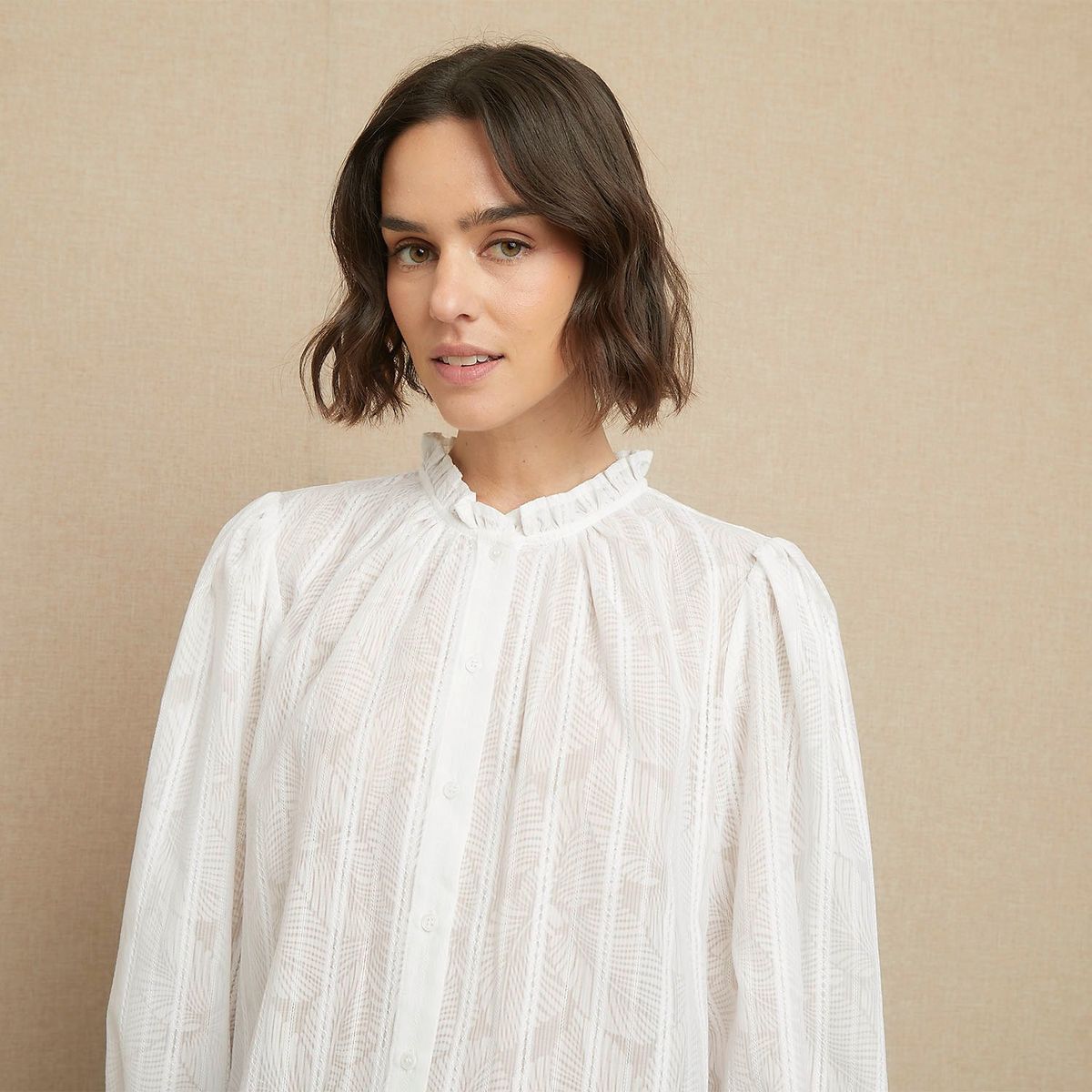 UNIVERSITY CLUB - Blusa Mujer Con Bordado Manga larga globo University Club