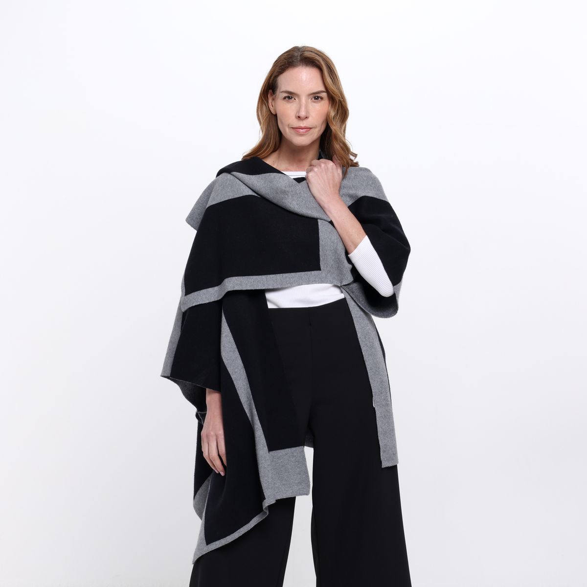 SOUTHLAND - Poncho Mujer Southland