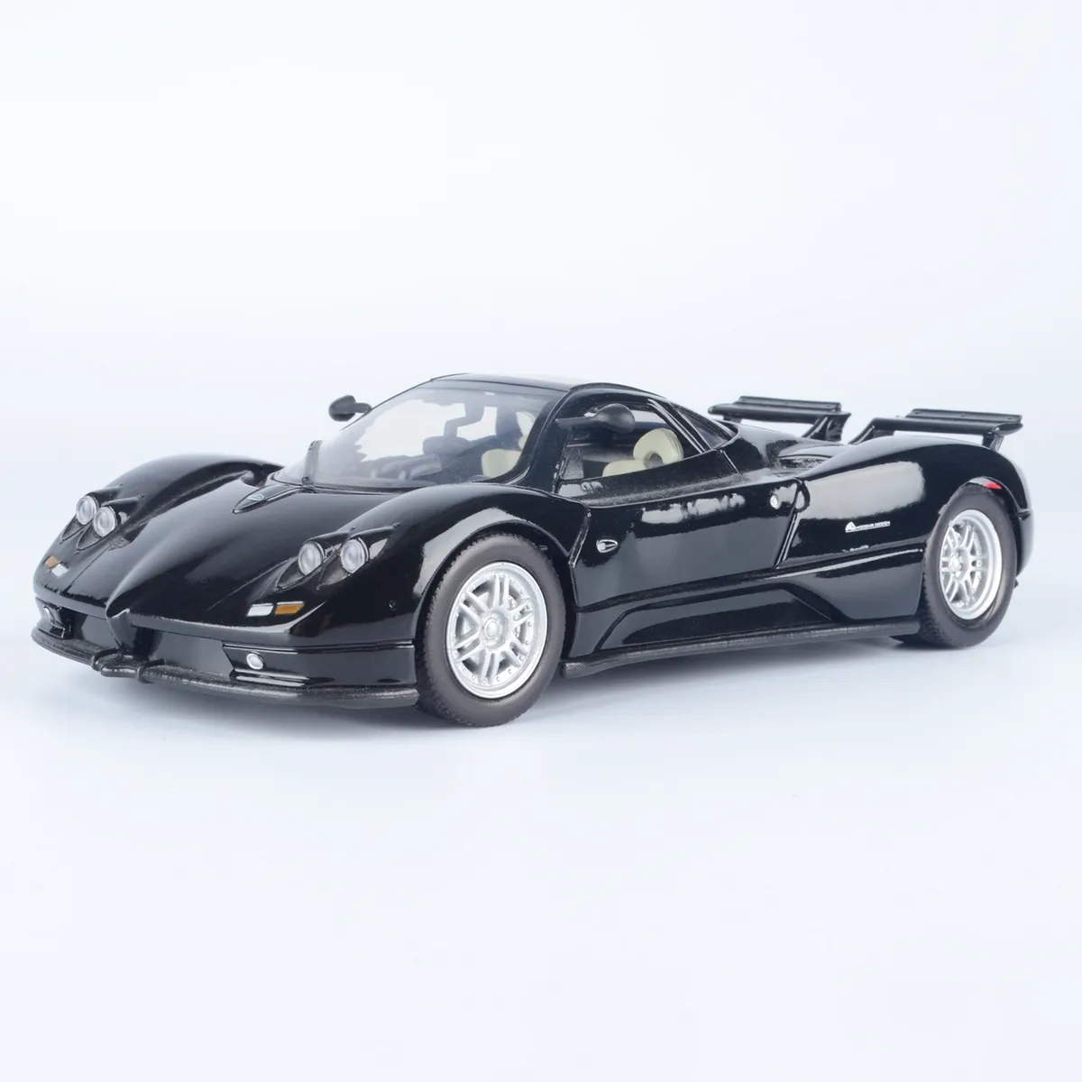 MOTORMAX - Carro Pagani Zonda C12 Coleccionable escala 1:24 Sorpresa