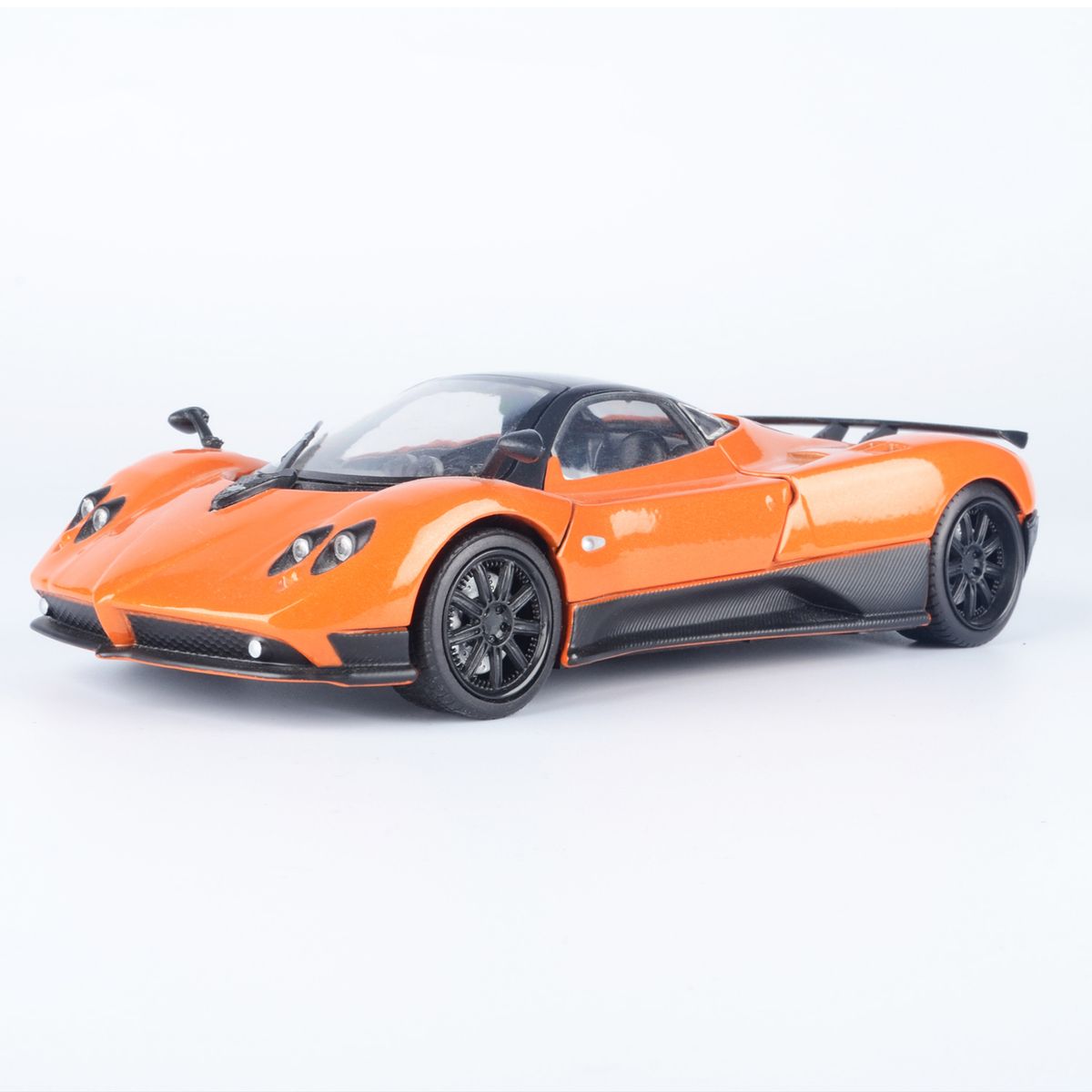 MOTORMAX - Carro Pagani Zonda F Coleccionable escala 1:24 Sorpresa