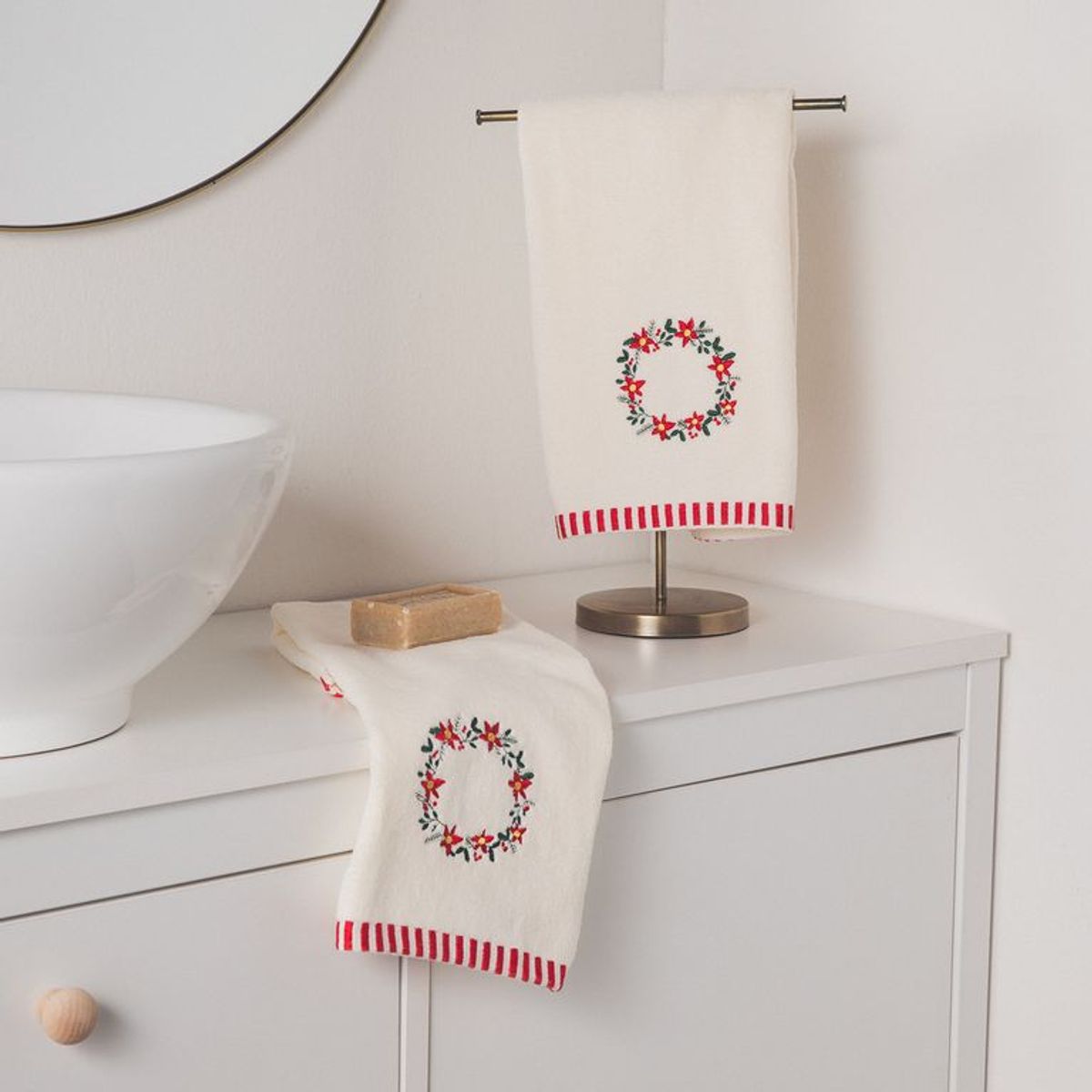 MICA - Set x2 Toalla Navideña 60 cm