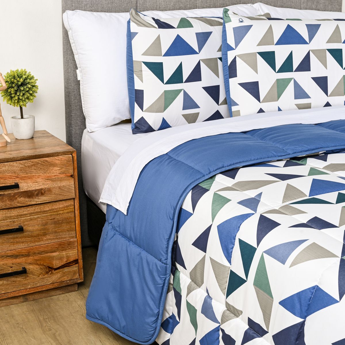 BENETTON - Edredon Benetton: Estampado Poliéster 95 GSM