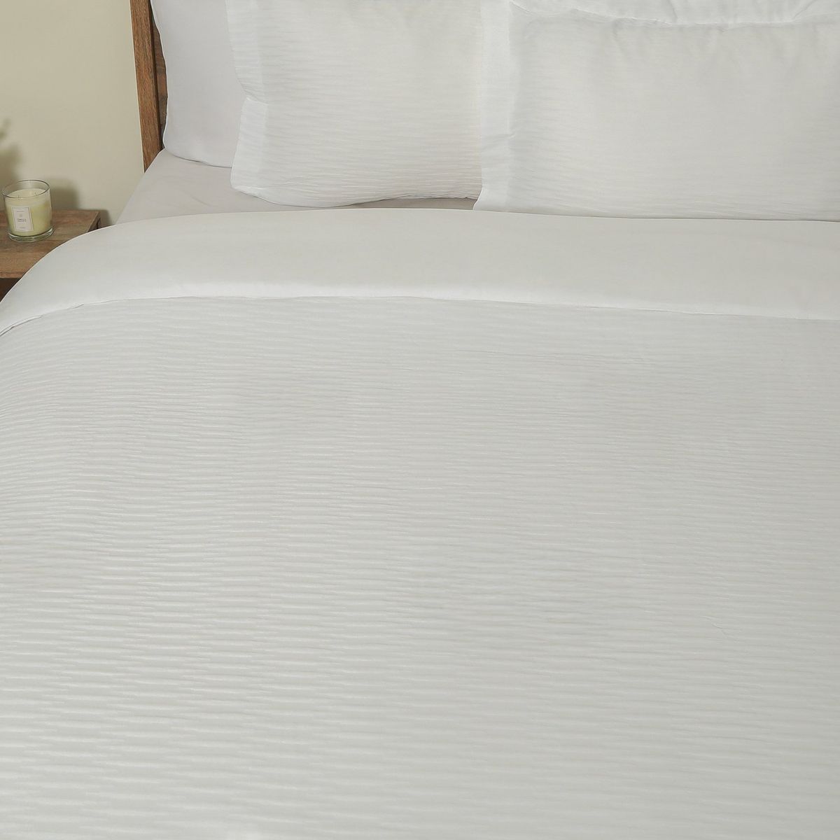 BASEMENT HOME - Edredón Textura Olas con relleno de Poliéster 105 GSM