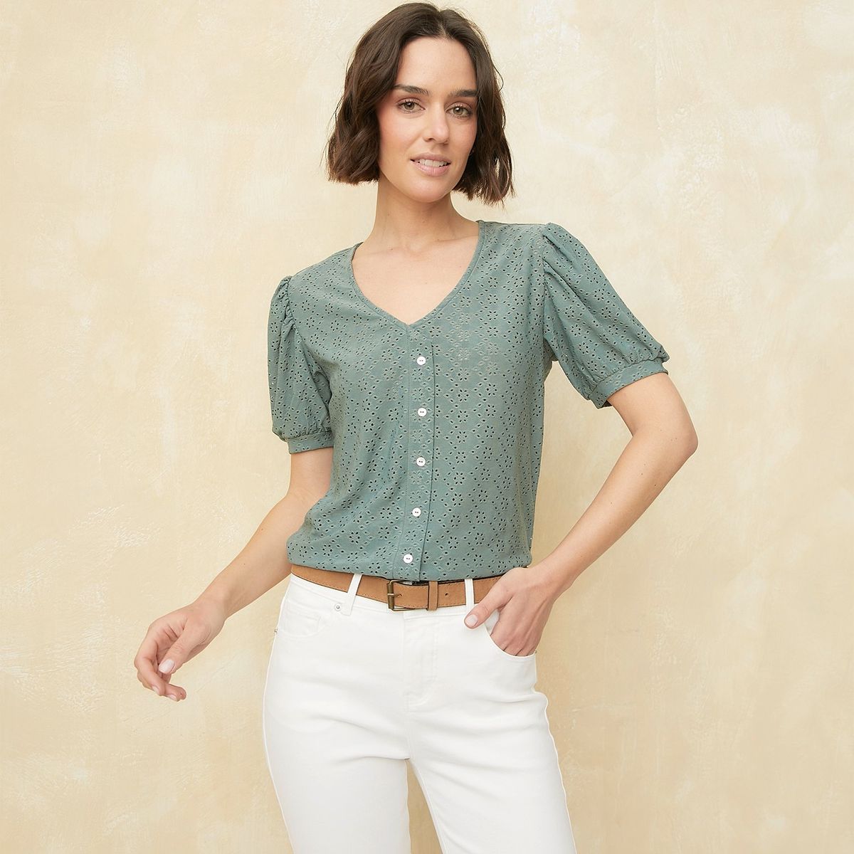 UNIVERSITY CLUB - Blusa Mujer con Bordado Manga corta globo University Club