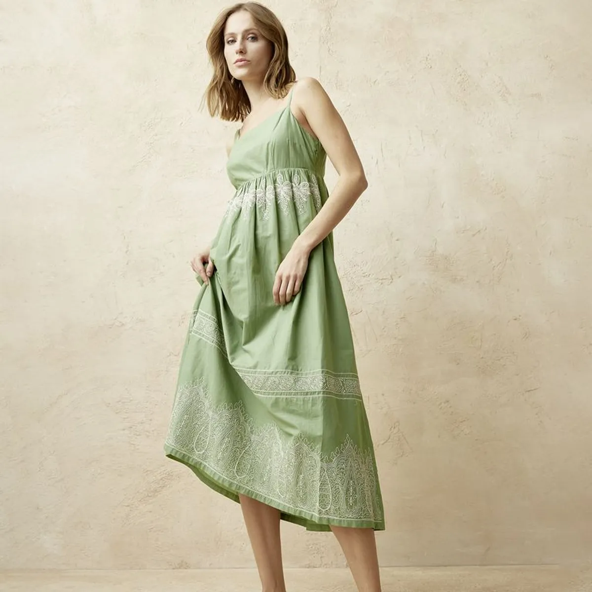 BASEMENT - Vestido Mujer Medio Casual con Bordado de Algodón Basement