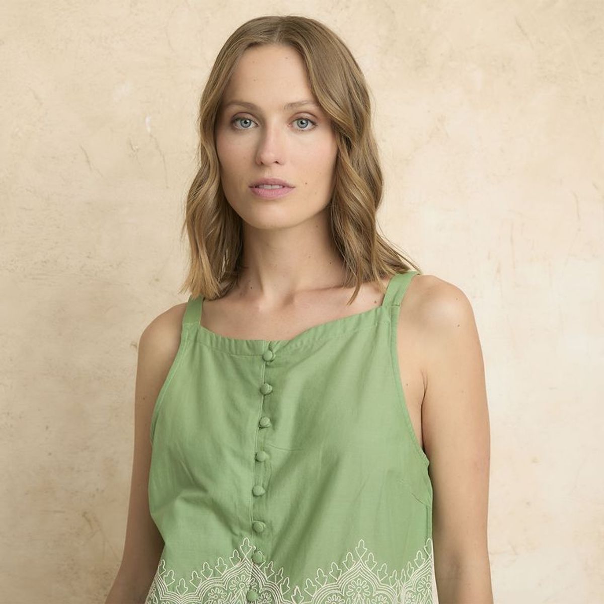 BASEMENT - Blusa Mujer Bordado Sin mangas de Algodón BASEMENT 