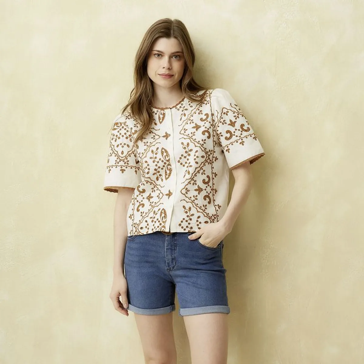 UNIVERSITY CLUB - Blusa Mujer Con Estampado Manga Corta University Club
