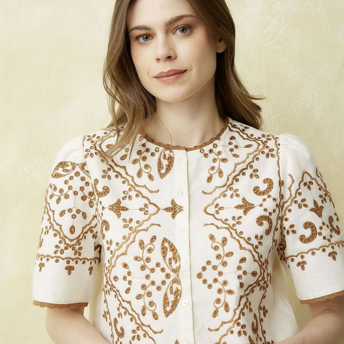 UNIVERSITY CLUB - Blusa Mujer Con Estampado Manga Corta University Club
