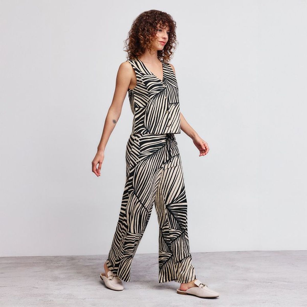 UNIVERSITY CLUB - Camiseta Mujer con Estampado Sin mangas University Club