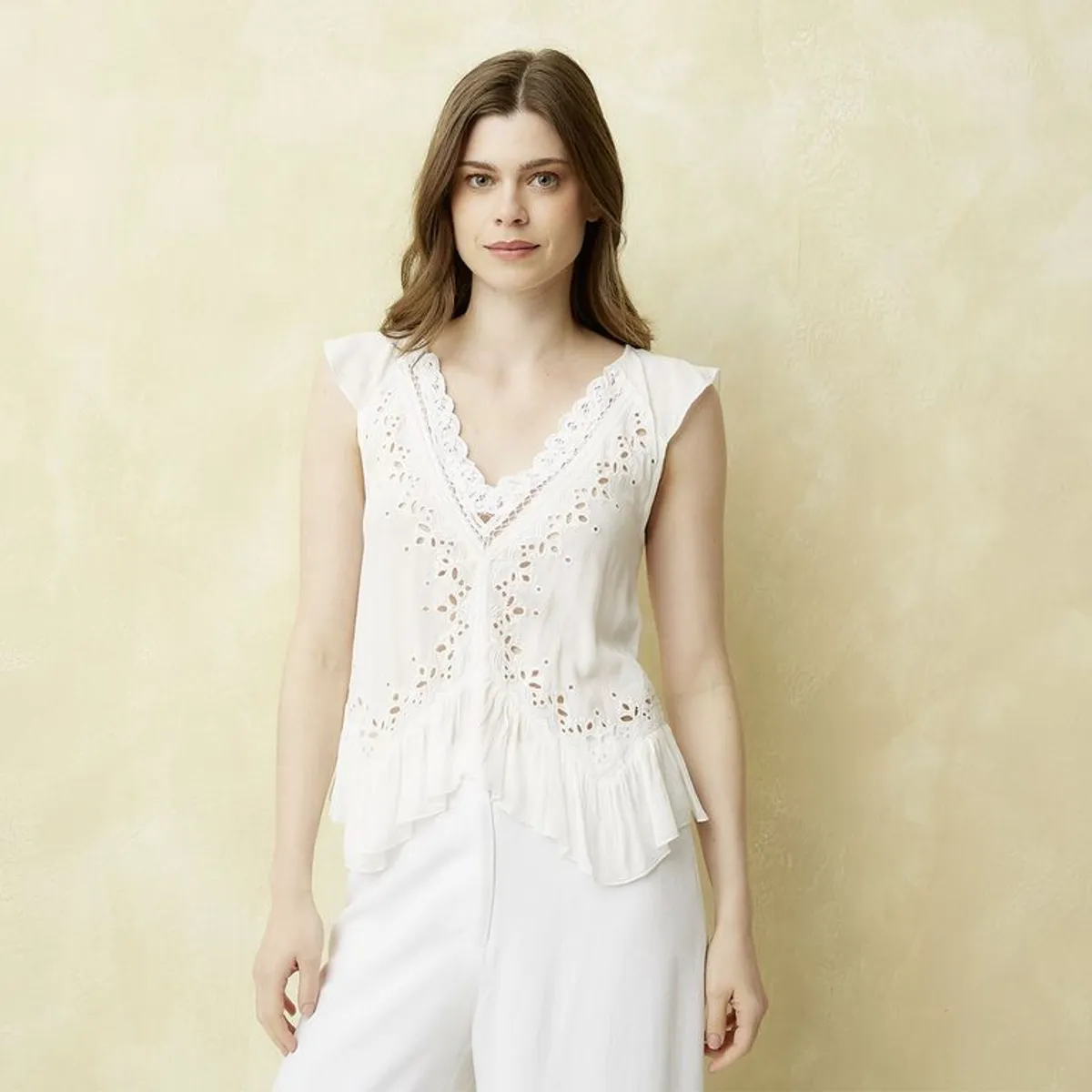 UNIVERSITY CLUB - Blusa Mujer Bordado Manga Corta University Club