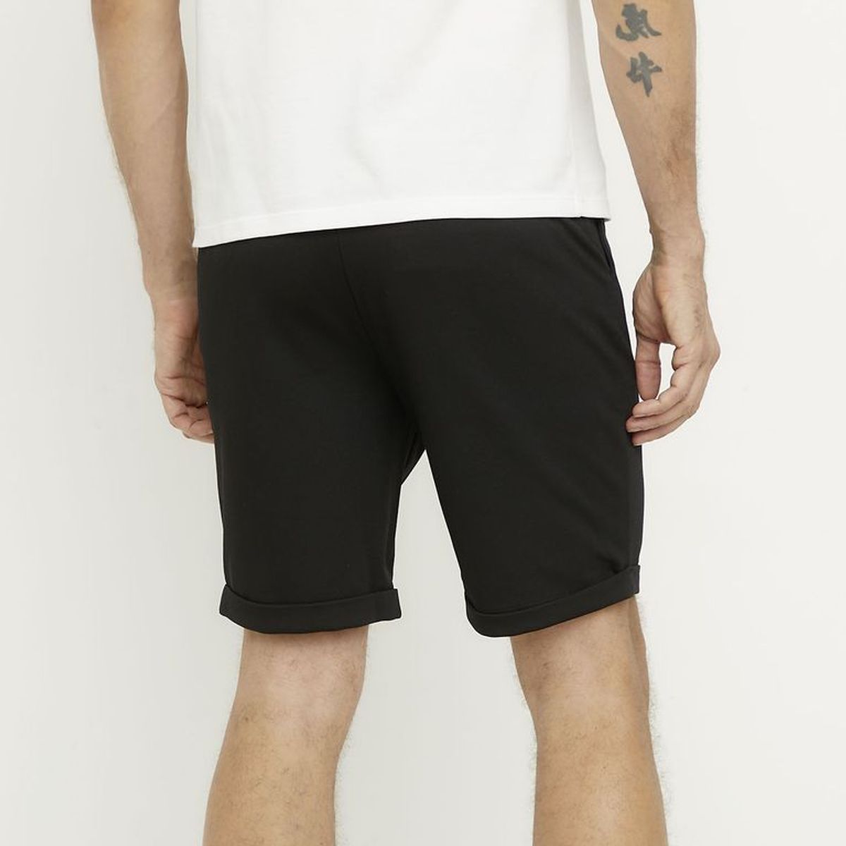 BASEMENT - Bermuda Hombre Basement