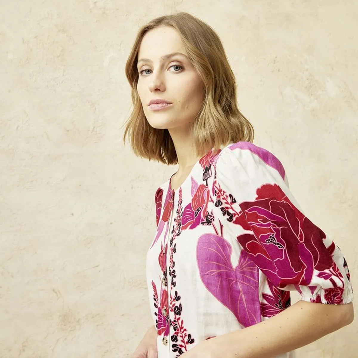 BASEMENT - Vestido Mujer Corto Casual con Estampado de Lino Basement