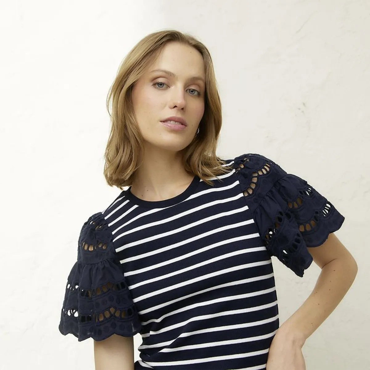 BASEMENT - Camiseta Mujer Manga corta Basement