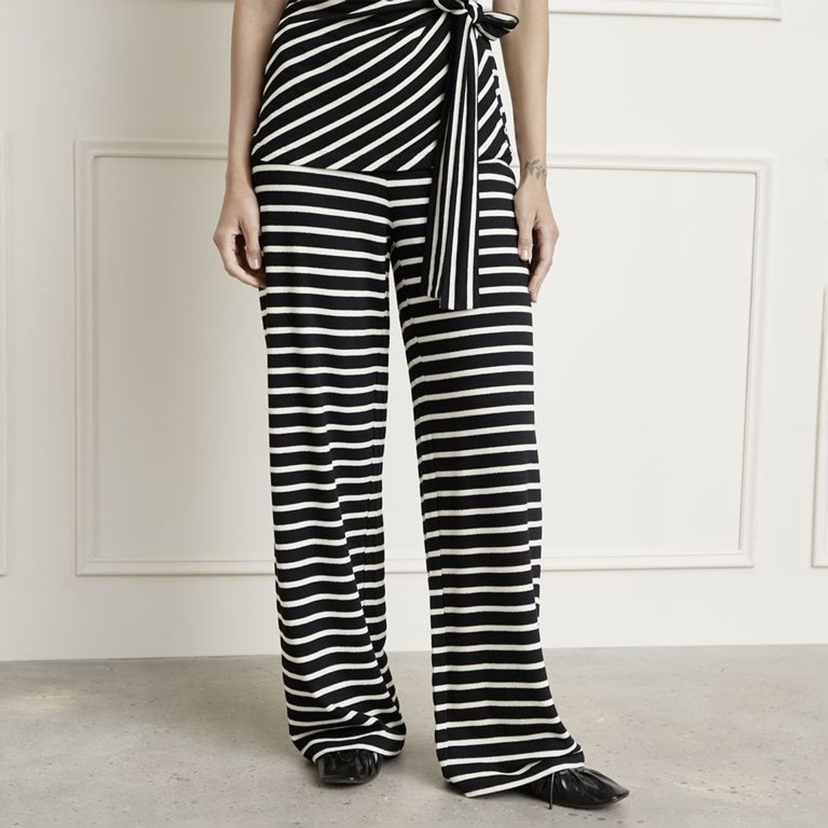 BASEMENT - Pantalón Wide leg Mujer Tiro medio de Rayas Basement