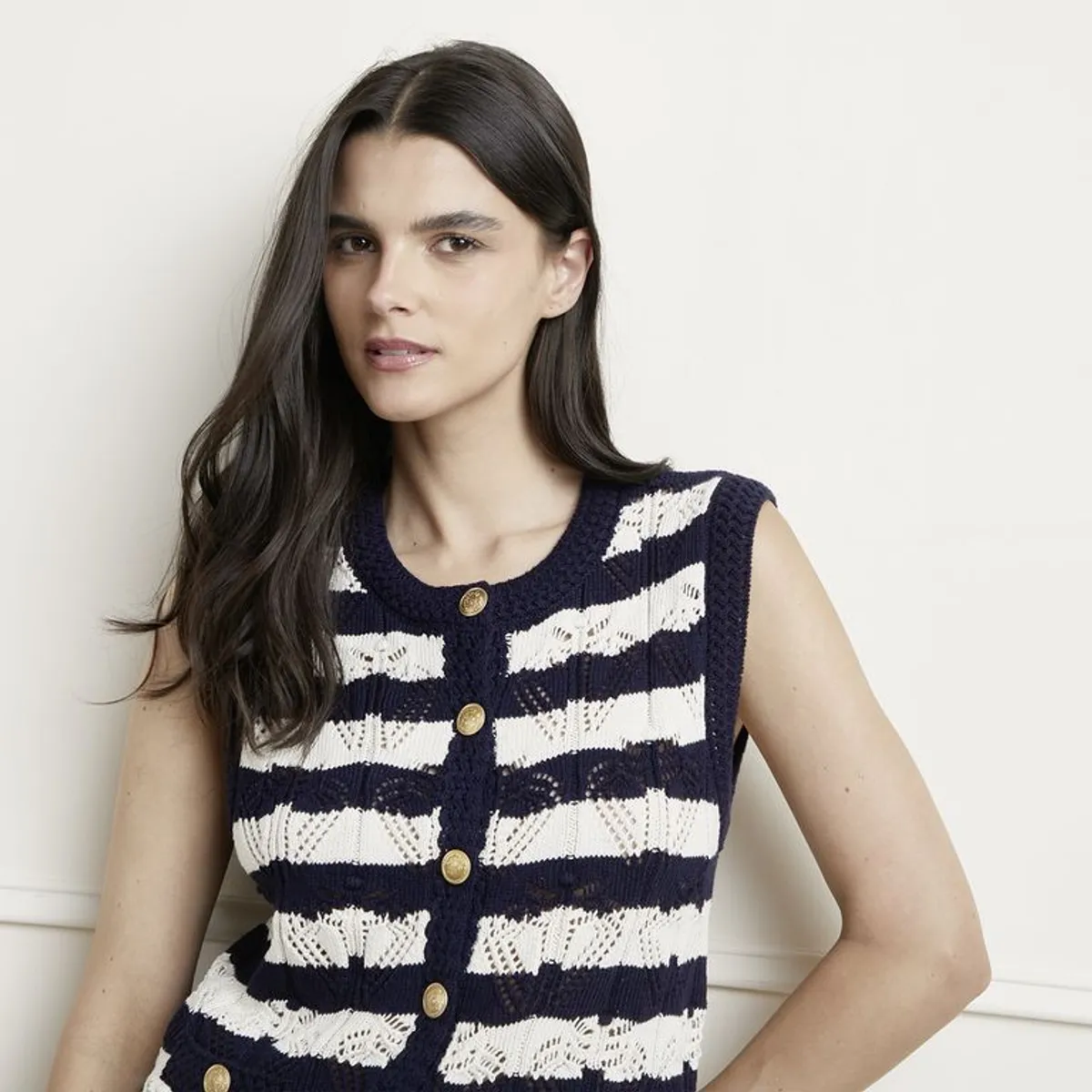 BASEMENT - Chaleco Mujer con Bordado Slim fit Basement