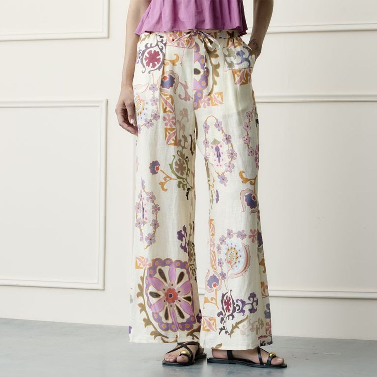 BASEMENT - Pantalón Wide leg Mujer Tiro medio con Estampado Basement