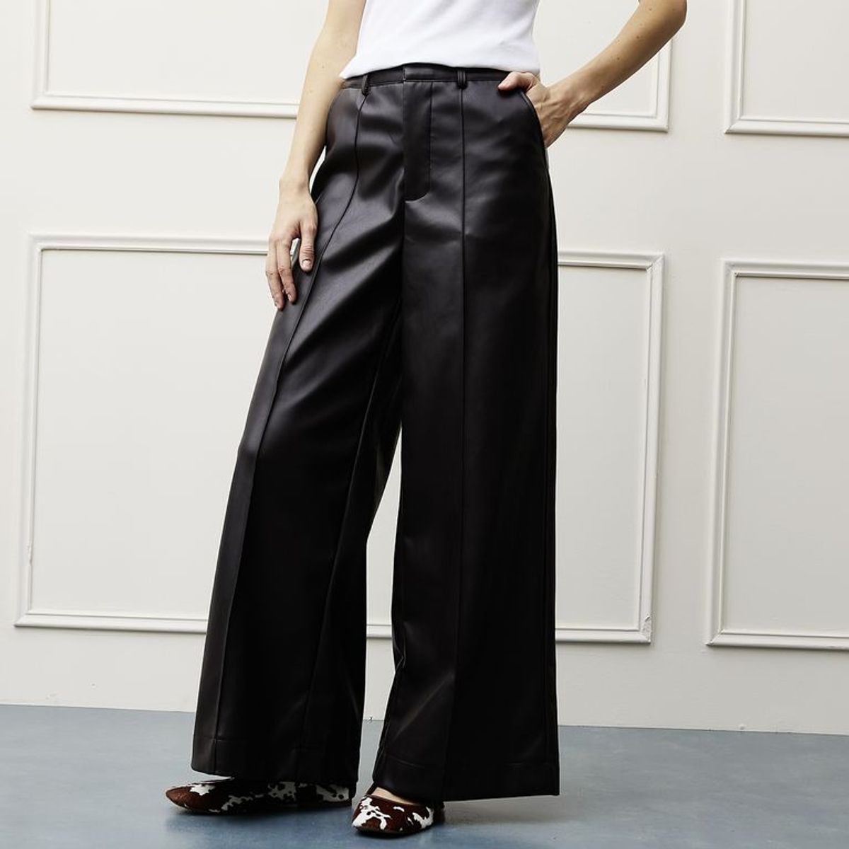 BASEMENT - Pantalón Wide Leg Mujer Efecto Cuero Basement