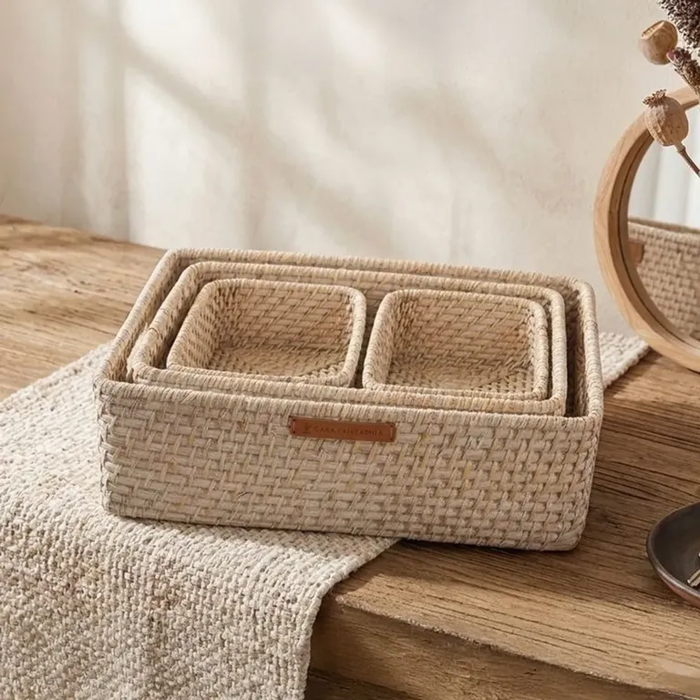 Cajas organizadoras y canastos