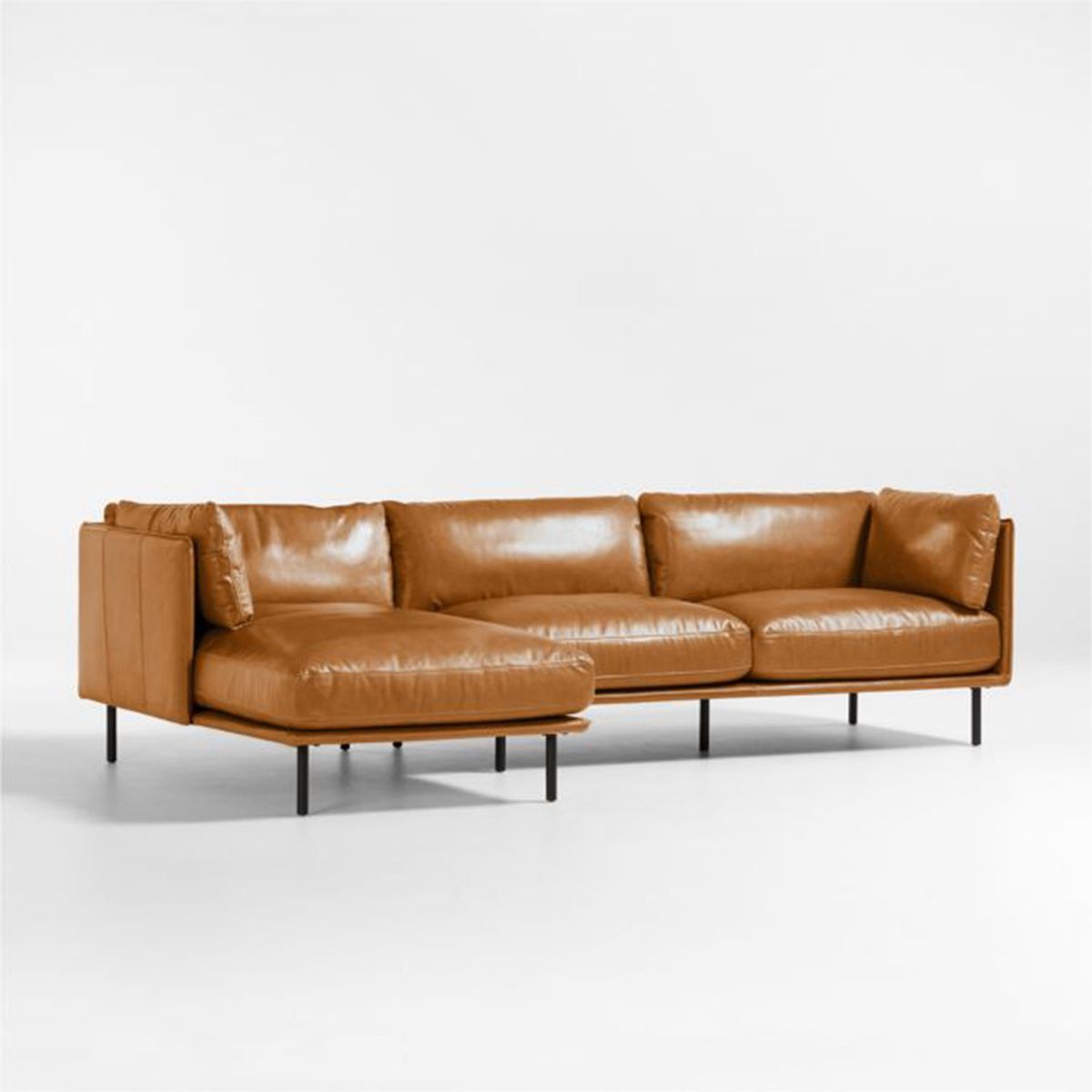 CRATE & BARREL - Sofá en L Wells Izquierdo Cuero