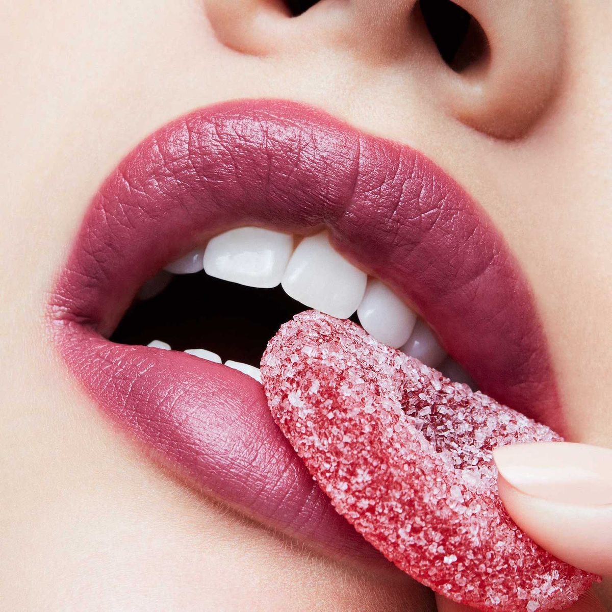 MAC - Labial En Barra Satin Lipstick Amorous