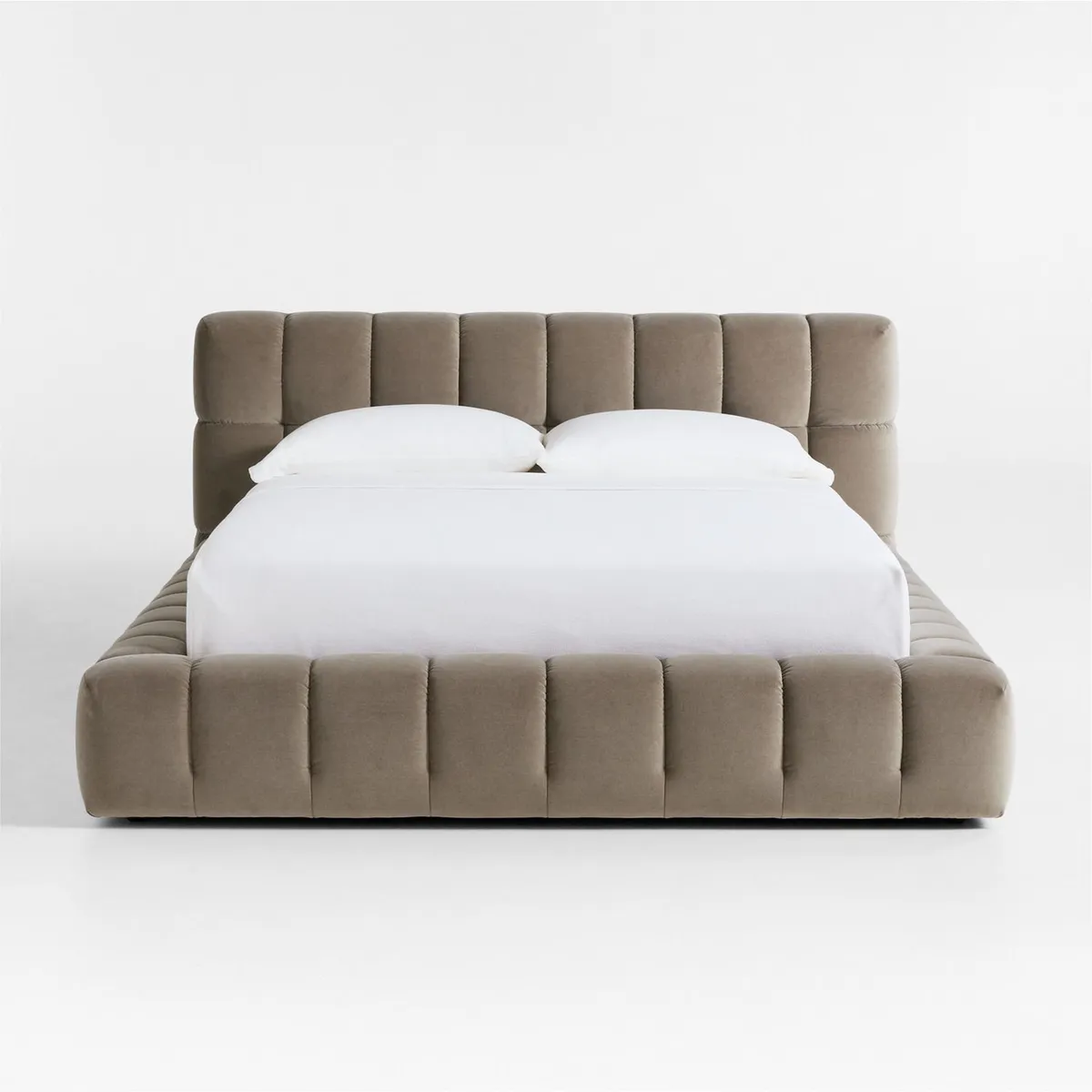 CRATE & BARREL - Cama King Cambria de Terciopelo
