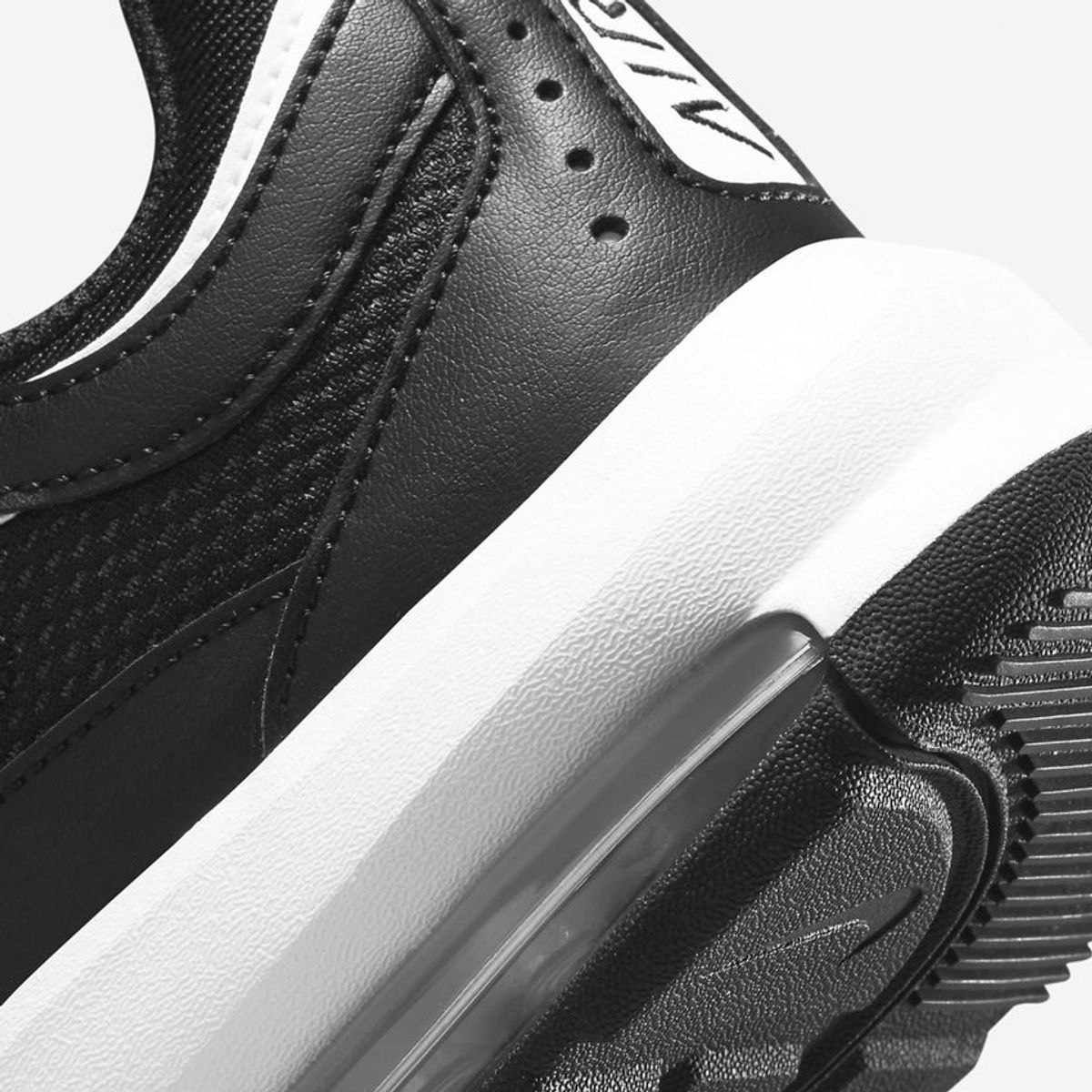 NIKE - Nike air  max ap  cu4870 001  para mujer