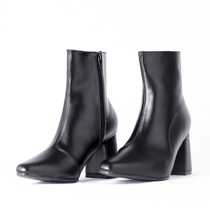 LB LIBBY CALZADOS Y ACCESORIOS - BOTINES  AUSTRIA PARA DAMA TACO 7 CUADRADO COLOR NEGRO