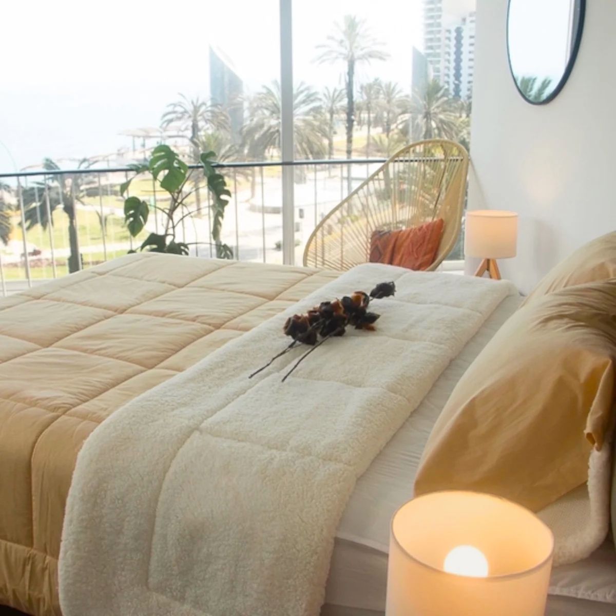 ISATEX HOME - Edredón Sherpa Premium Beige King Size