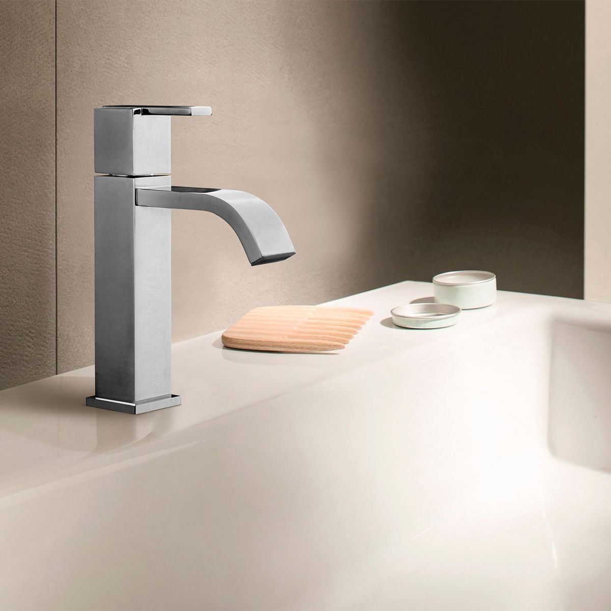 VAINSA - Llave de lavatorio baja modena hecho en bronce Vainsa