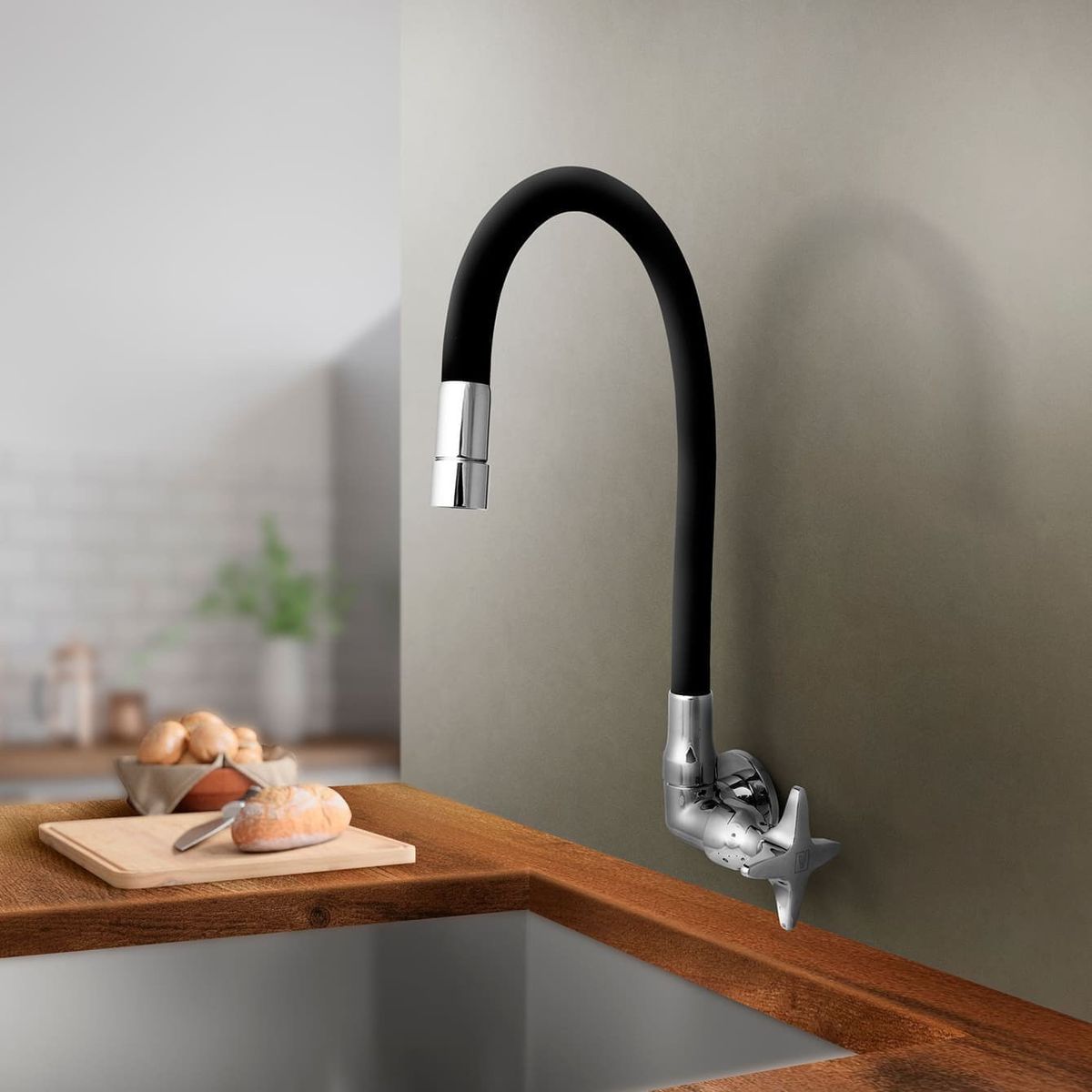 VAINSA - Llave lavadero a la Pared pico flexible negro Sestri Vainsa