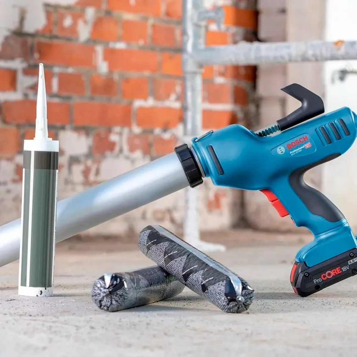 BOSCH - Pistola Aplicadora de Silicona Bosch GCG 18V-600 18V (Baretool)