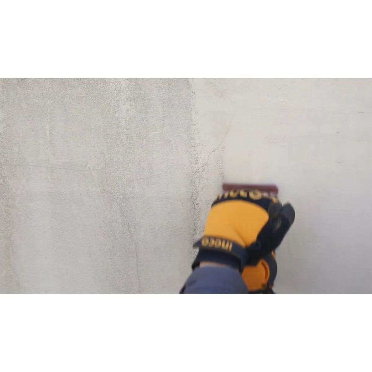 INGCO TOOLS - LIJADORA ORBITAL 320W + 5 LIJAS INDUSTRIAL INGCO - FS3208