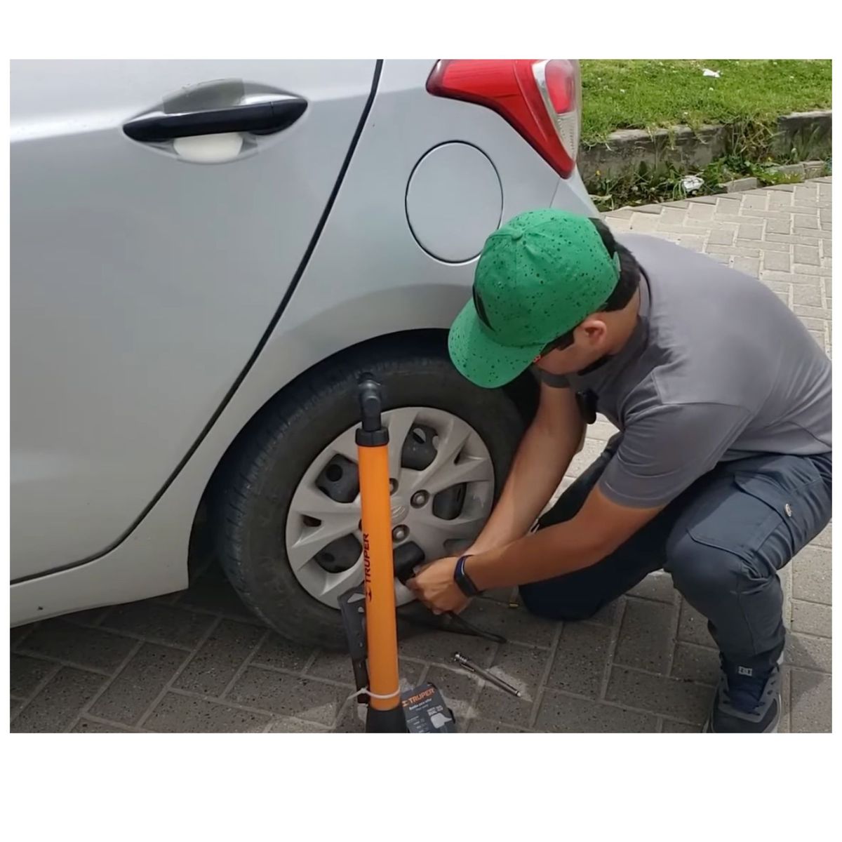 TRUPER - Inflador para CARRO MOTO Bicicleta Balones 100PSI TRUPER