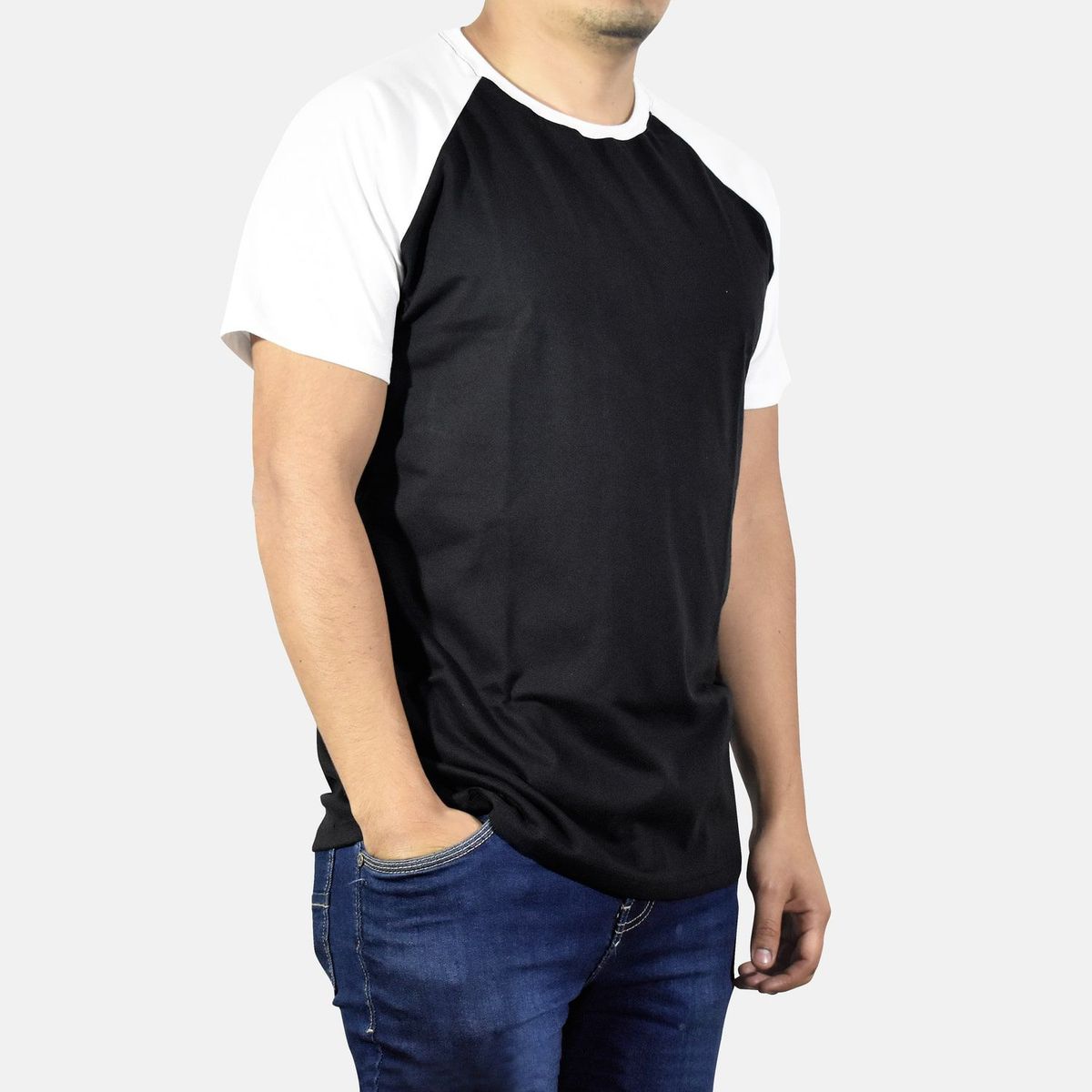 YONISTERS CLOTHING - Polo Ranglan de AlgodÃ³n Yonisters Clothing Negro.