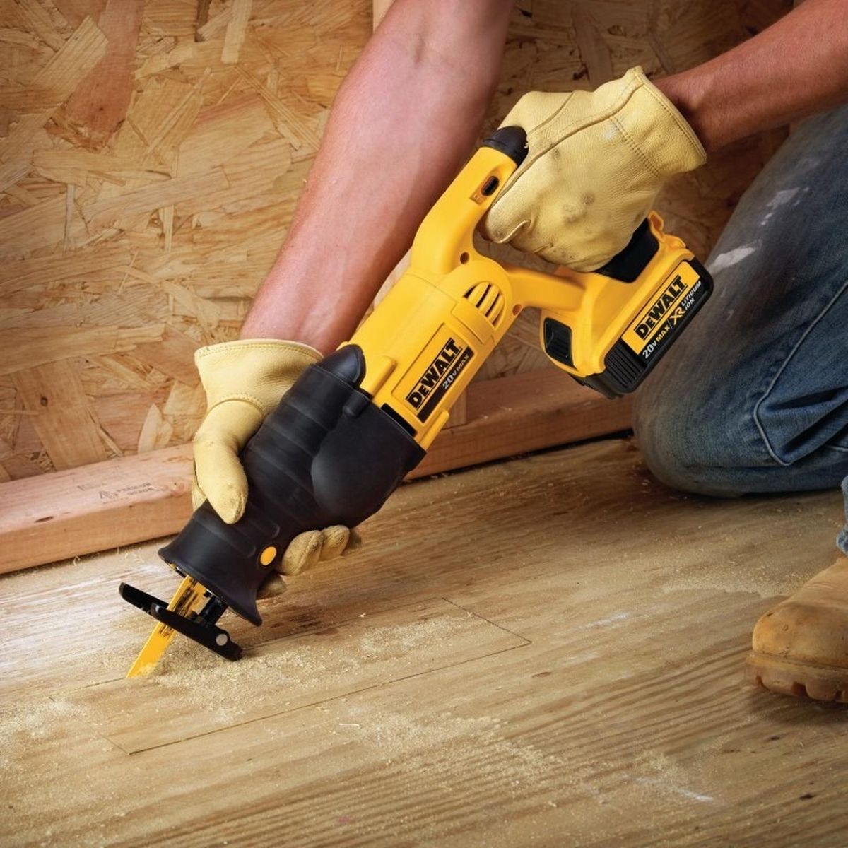DEWALT - Sierra Sable 20V Corte en 90° 130mm Baretool Dewalt DCS380B