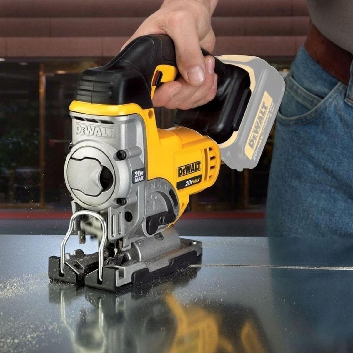 DEWALT - Sierra Caladora 20 V 3000 Cpm Baretool Dewalt DCS331B