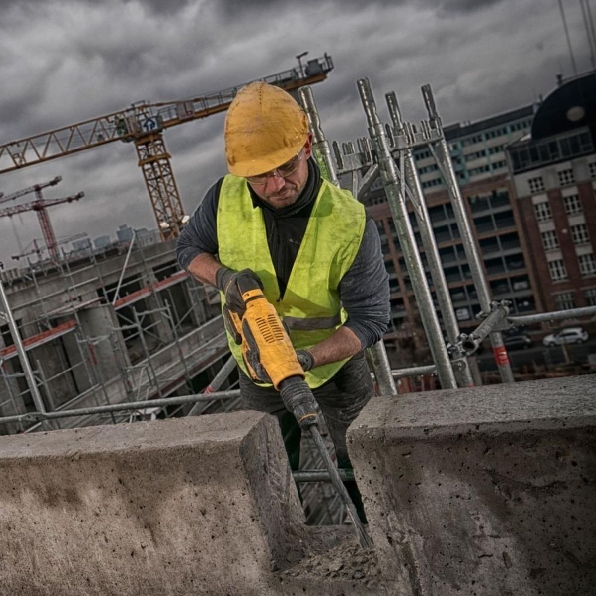 DEWALT - Rotomartillo SDS Max 60 V FlexVolt Xr 6.1 J 40 mm Dewalt DCH481X2-B2