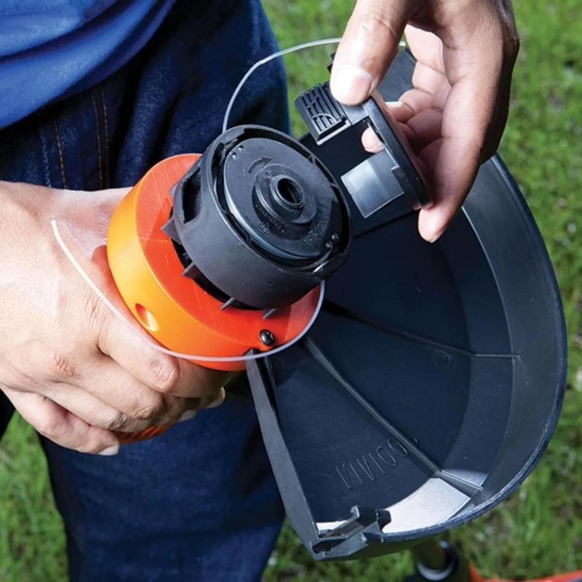 BLACK+DECKER - Desbrozadora / Orilladora 11" 600W 11000 Rpm Black + Decker GL600N-B2.