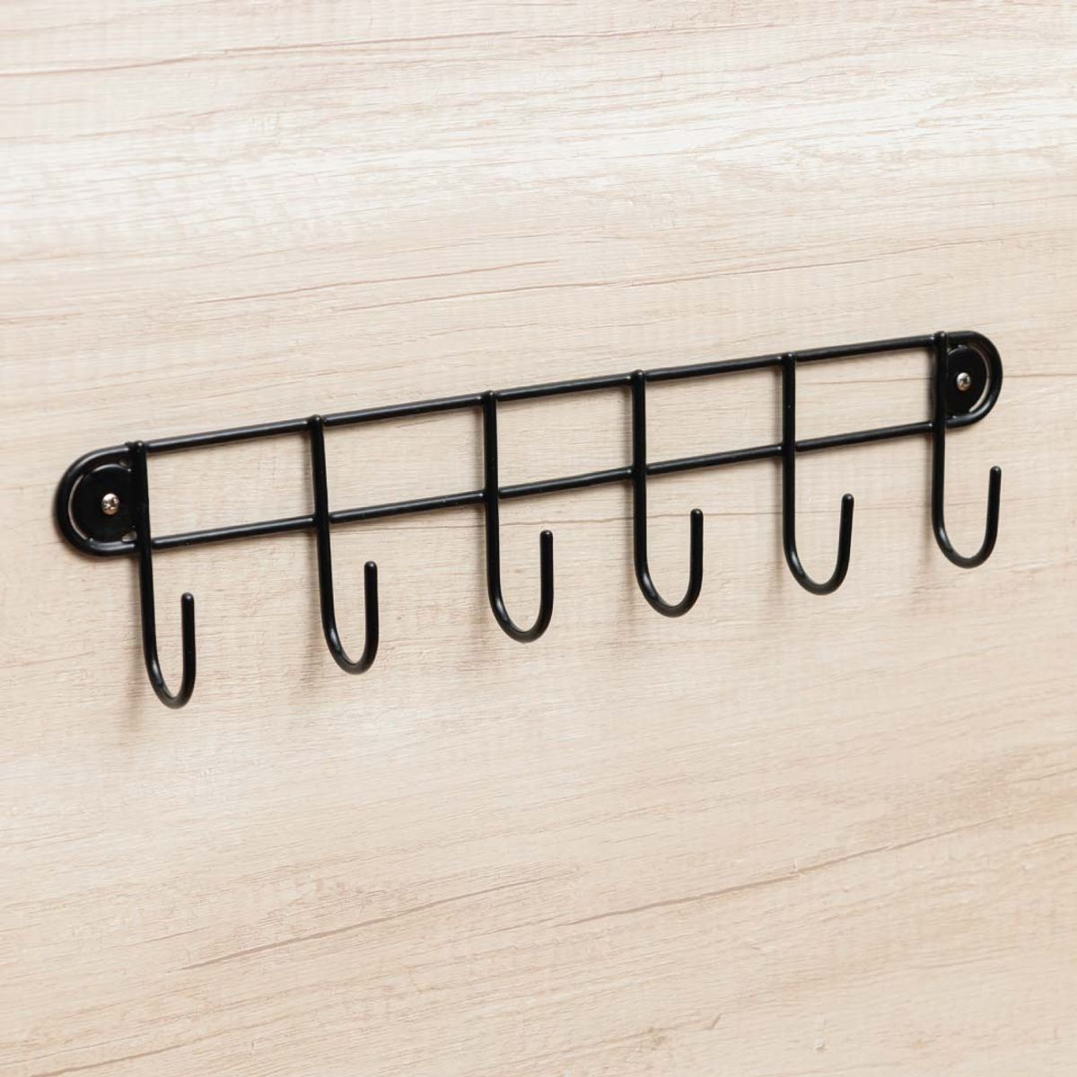 MAS CASA MOBILIARIO Y ACCESORIOS - Perchero de seis ganchos plastificado Más Casa Perú de 40 cm de largo