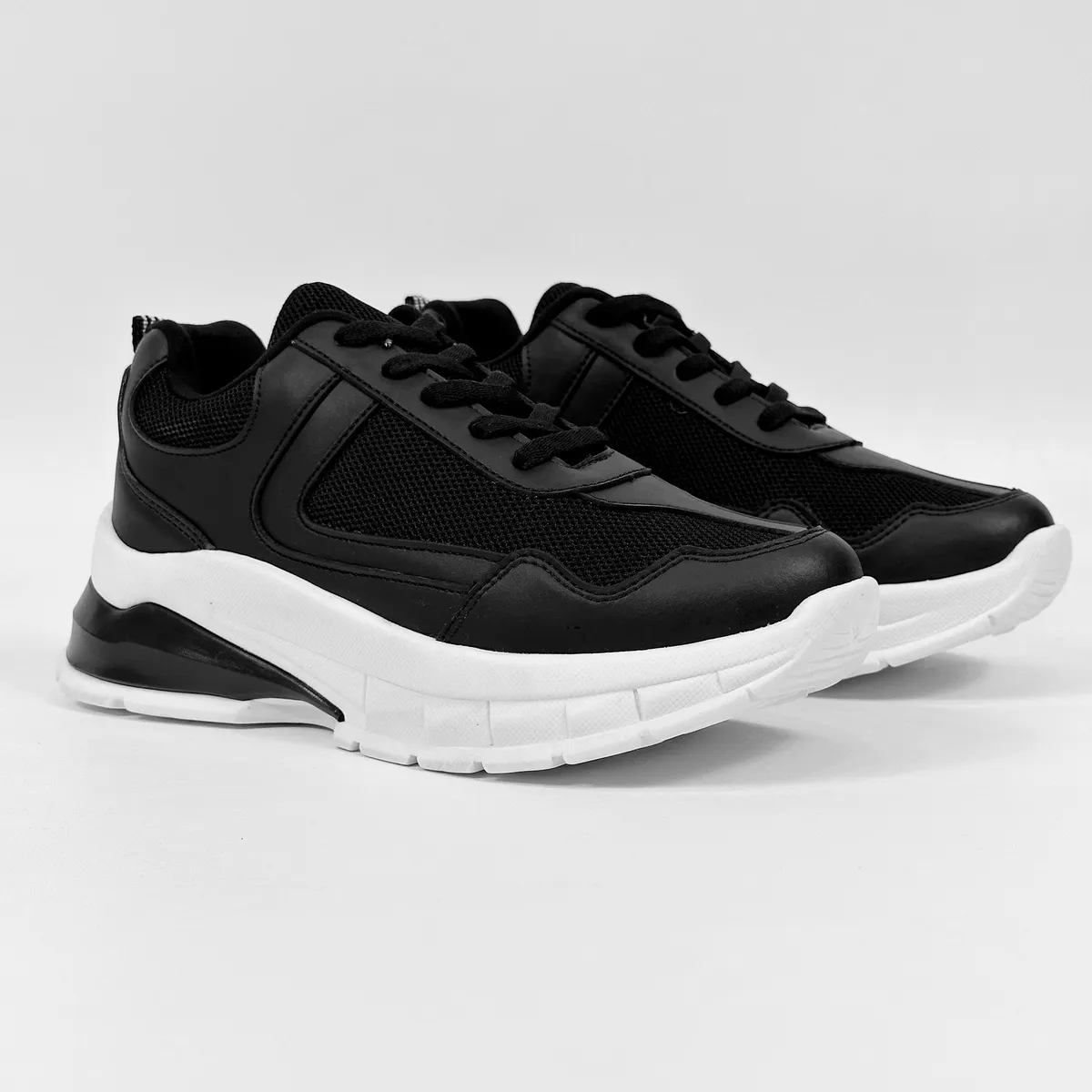 BASHIRA - Zapatilla para dama Dallas Black