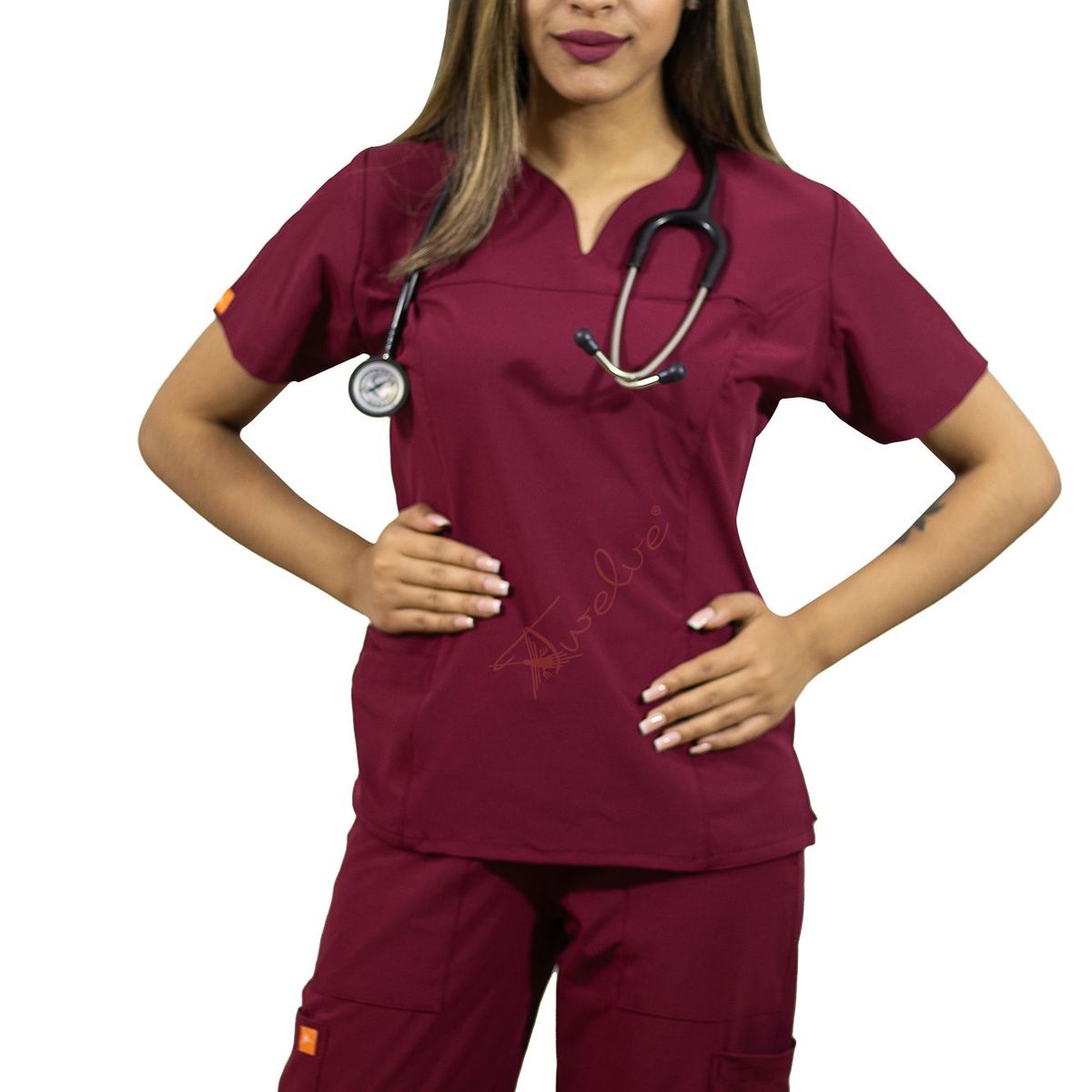 TWELVE - Twelve -conjunto scrub  corazón - guinda