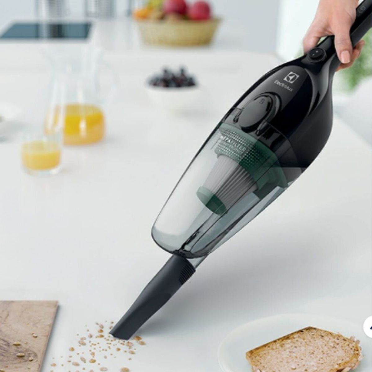 ELECTROLUX - Aspiradora vertical 2 en 1 power speed stk12