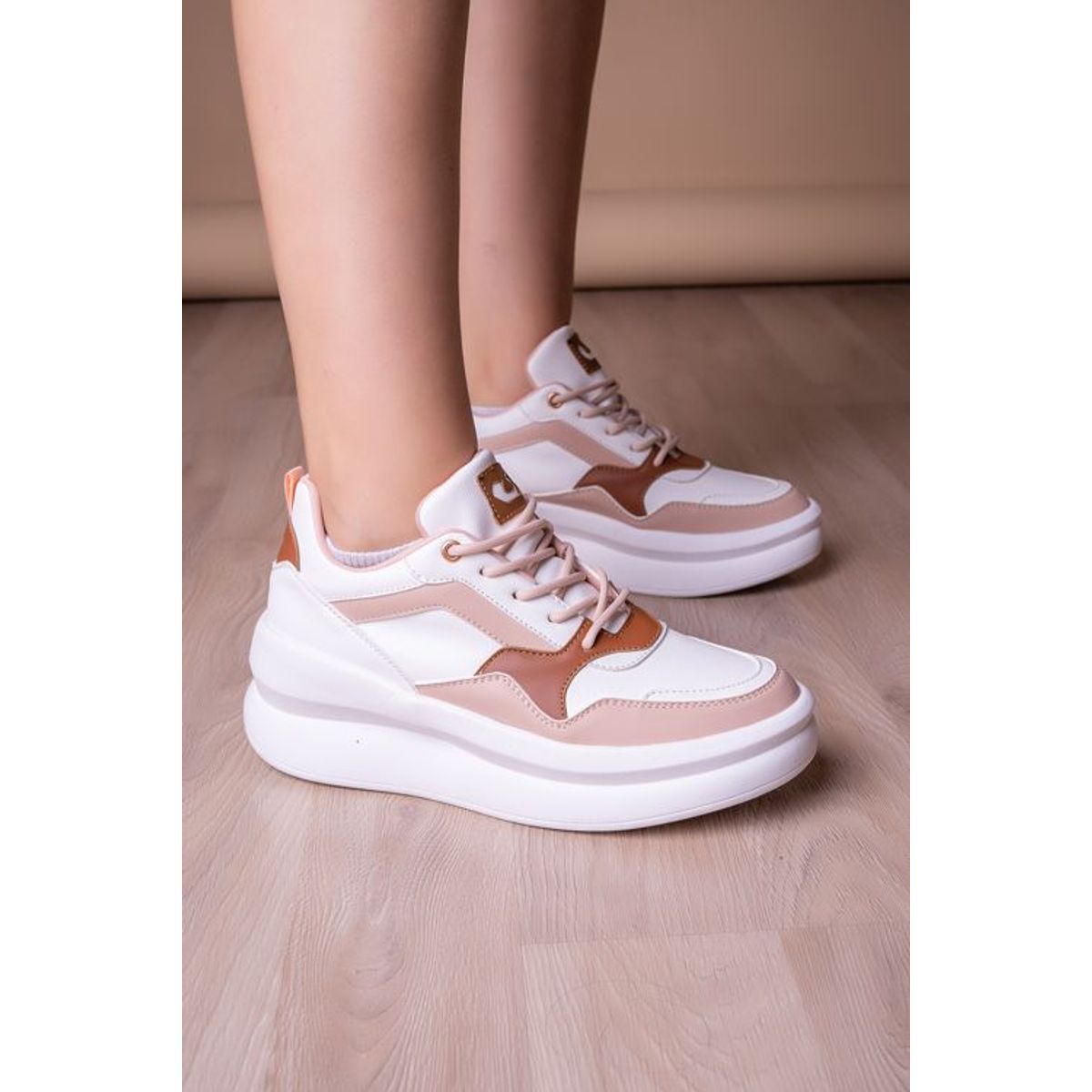 NEBULA - Zapatilla Zadar - Camel