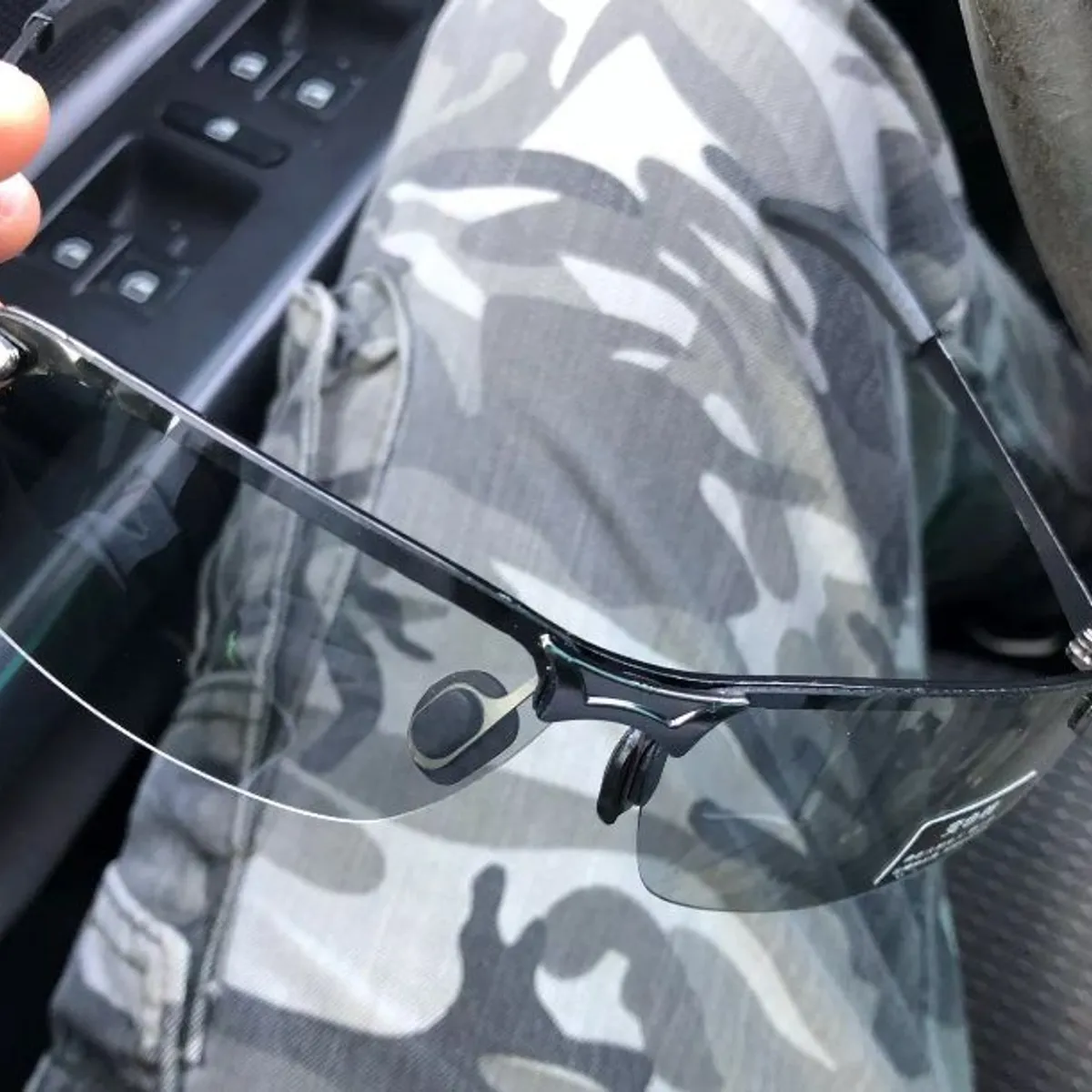 GENERICO - LENTES DEPORTIVOS TIPO AUDI POLARIZADOS LUNA OSCURA UV400