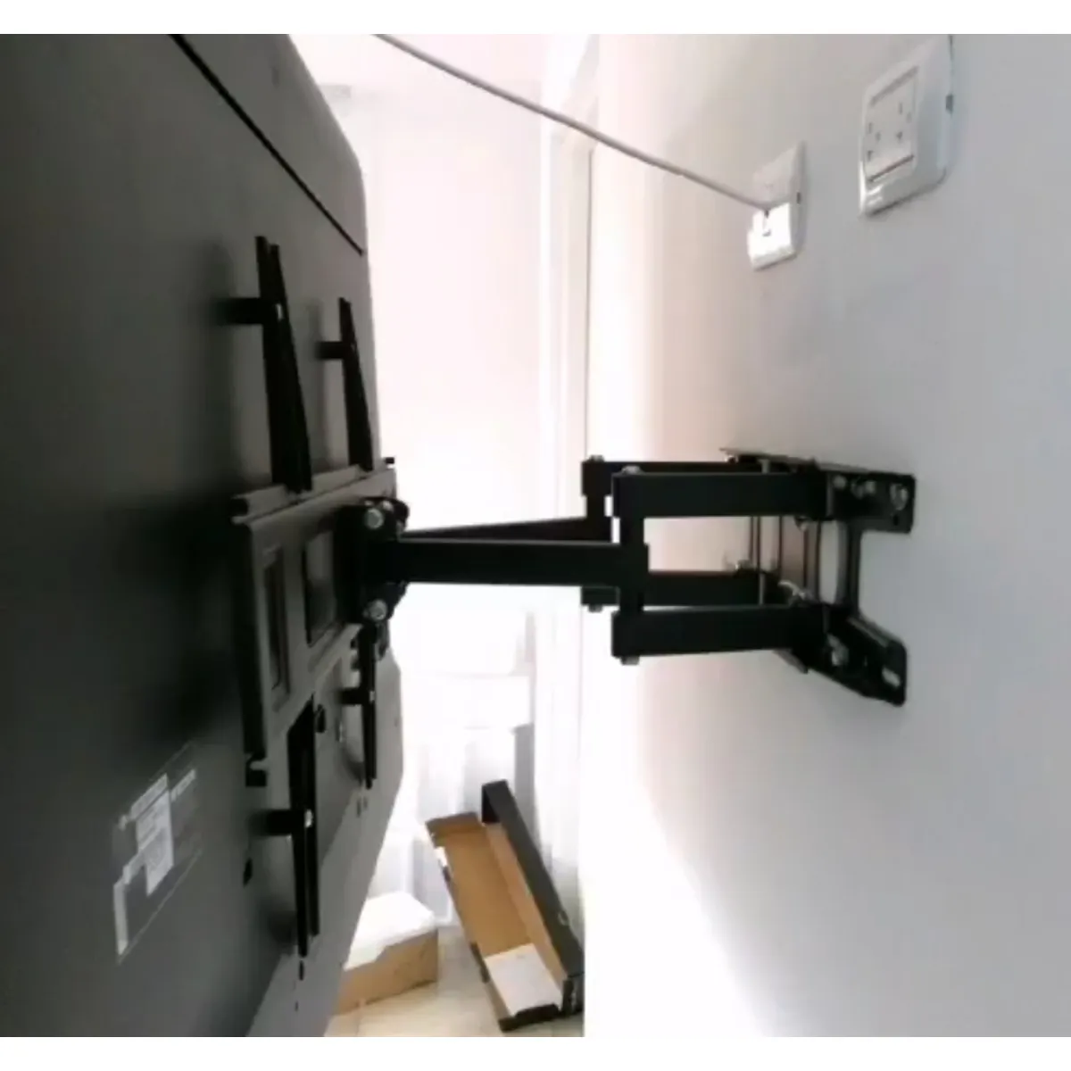 GENERICO - RACK TV MOVIL PANTOGRAFO PLEGABLE 32 A 80"/JAPAN