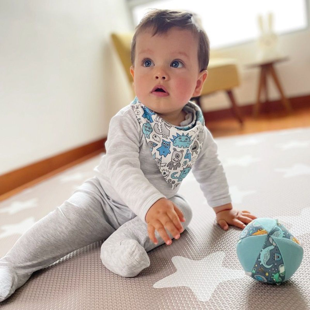 CHILLAX - Babero bandana chillax whales para bebé