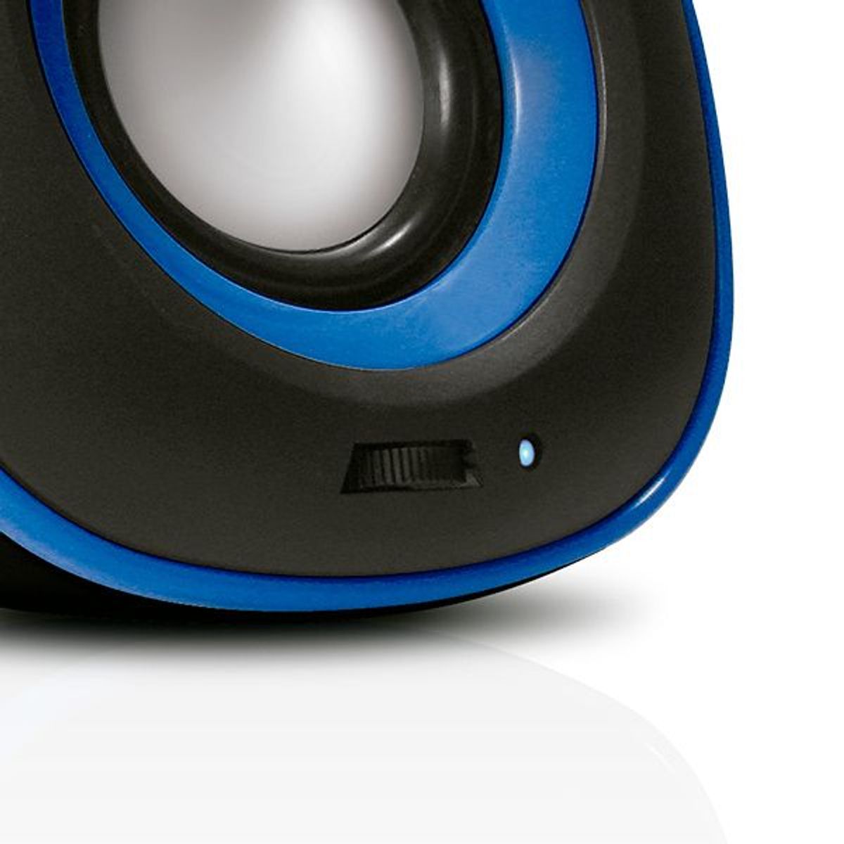 XTECH - Xtech Spekter Parlantes USB 2.0 6W Cableado 3.5mm - XTS-115BL