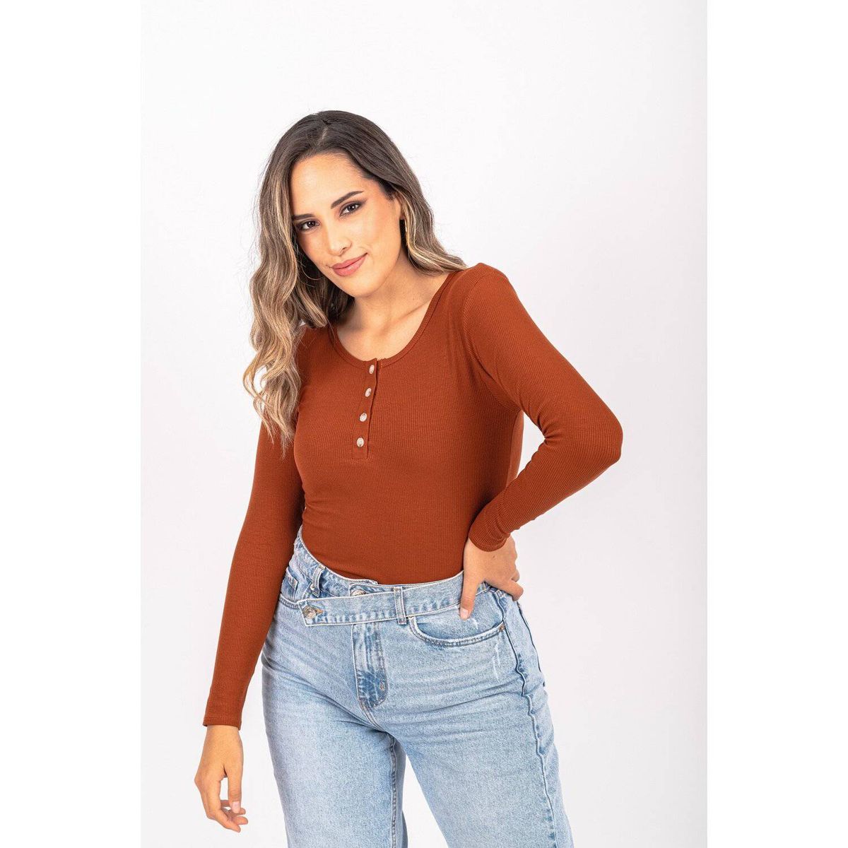 PYT - Polo Algodón Rib Manga Larga Mujer.-