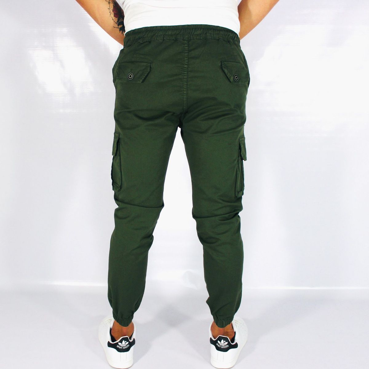 PYT - Pantalón Cargo Paper Touch Hombre.-