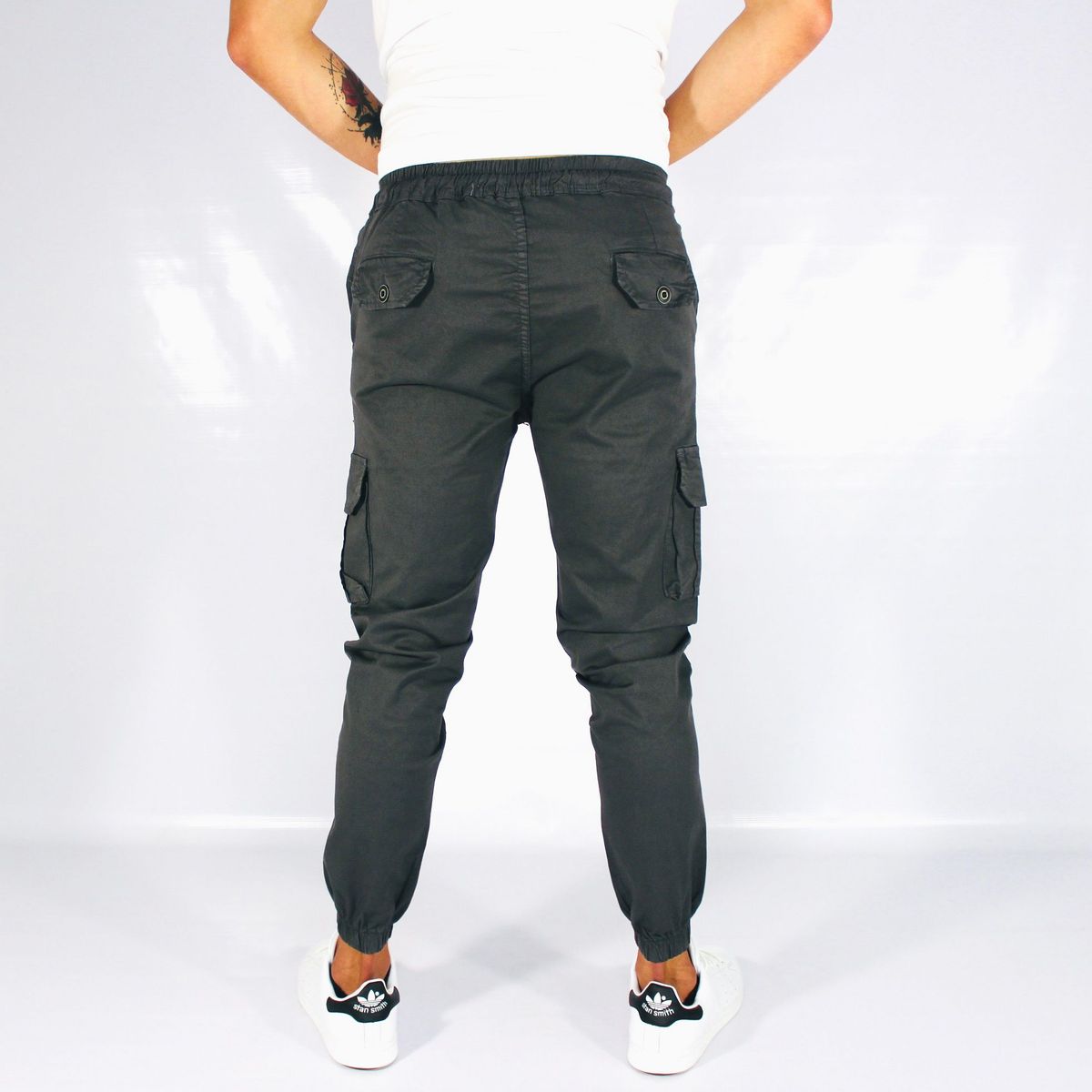 PYT - Pantalón Cargo Paper Touch Hombre.-